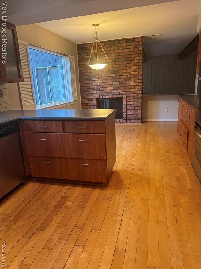 Foto del edificio - 3200 Hartslock Woods Dr