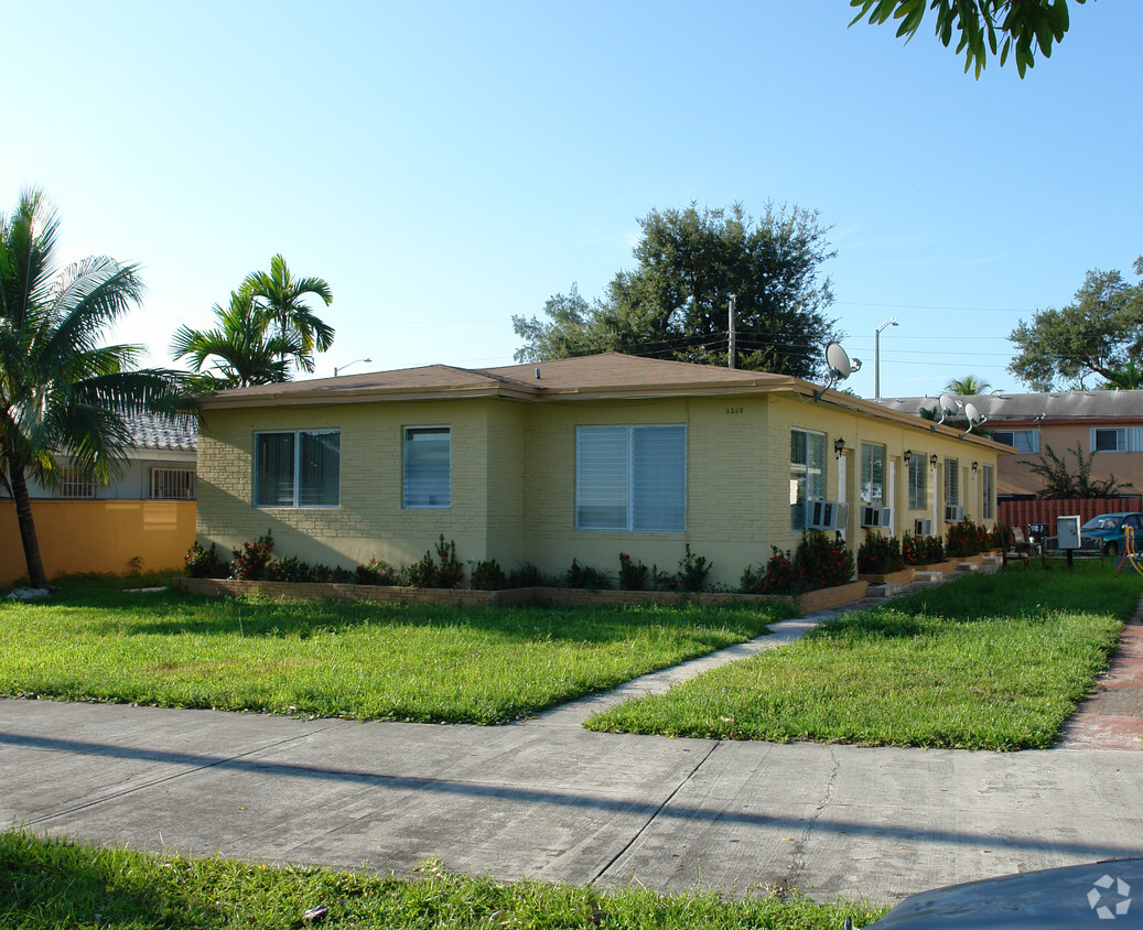 Foto principal - 2250-2260 NE 172nd St