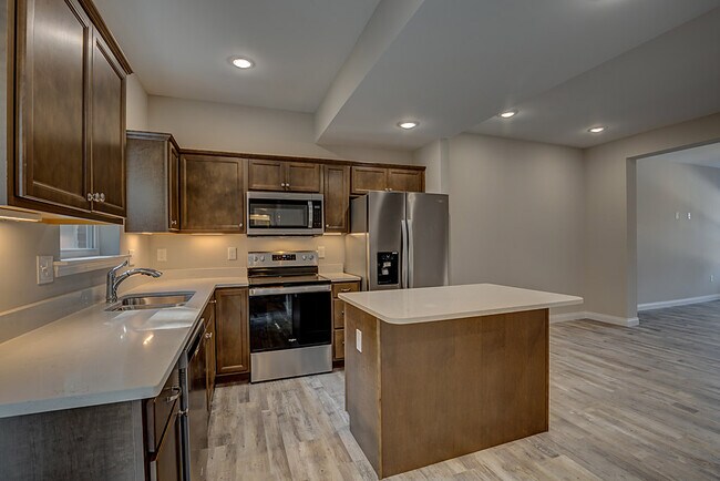 Photo - 2000 Terrace Ct Townhome