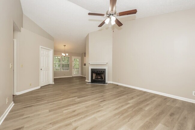 Building Photo - 3524 Calais Cir