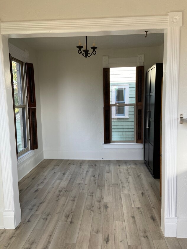 Foto principal - 320 N Yakima Ave
