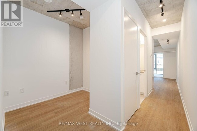 Photo du bâtiment - 195 McCaul St