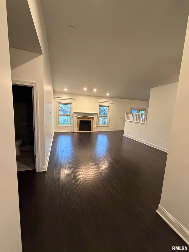 Foto del edificio - 2625 E 56th Ct