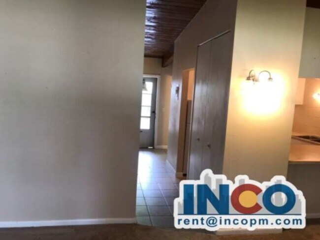 Foto del edificio - 6089 S Sterne Pkwy