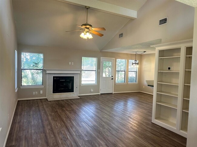 Building Photo - 14870 Cetus Ct