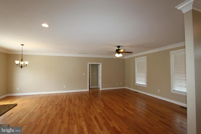 Building Photo - 77 AZERA Dr