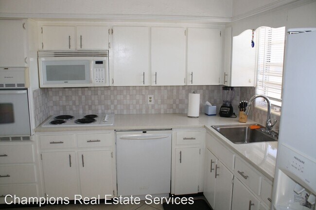 Building Photo - 2 br, 2 bath House - 2436 RHODESIAN DR #48