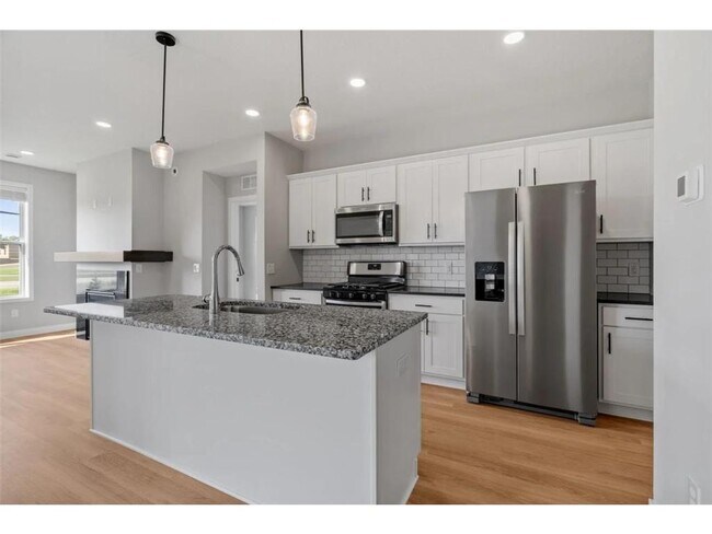Foto del edificio - 5039 Lambert Ave NE