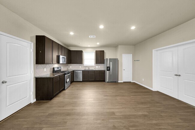 Foto del edificio - 4274 McGregor Blf Ln