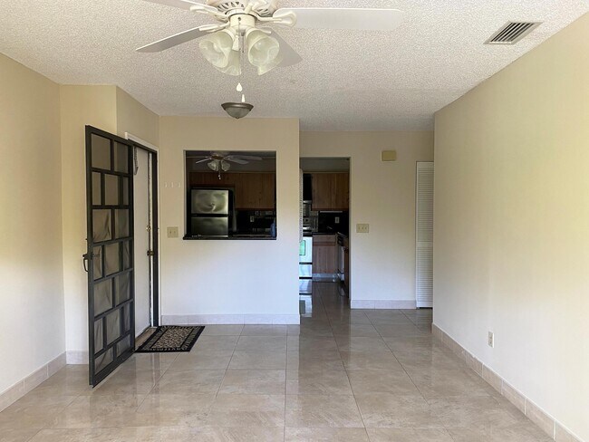 Foto del edificio - 9274 Sable Ridge Cir