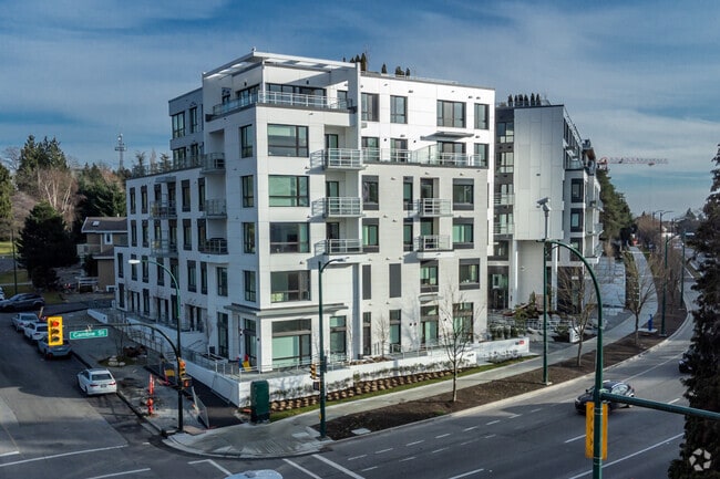 Building Photo - Primrose