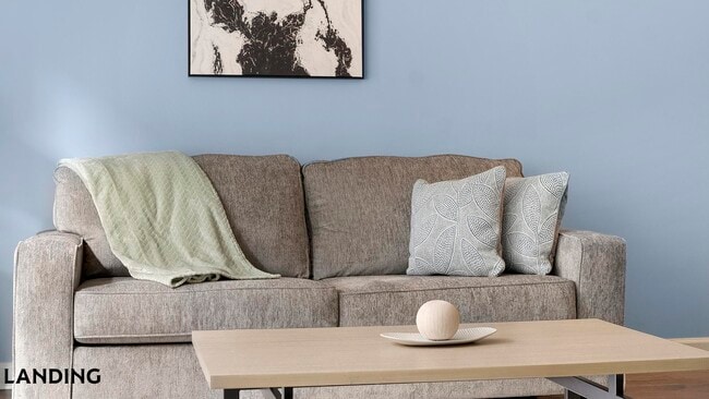 Building Photo - 2420 Peachtree Rd NW