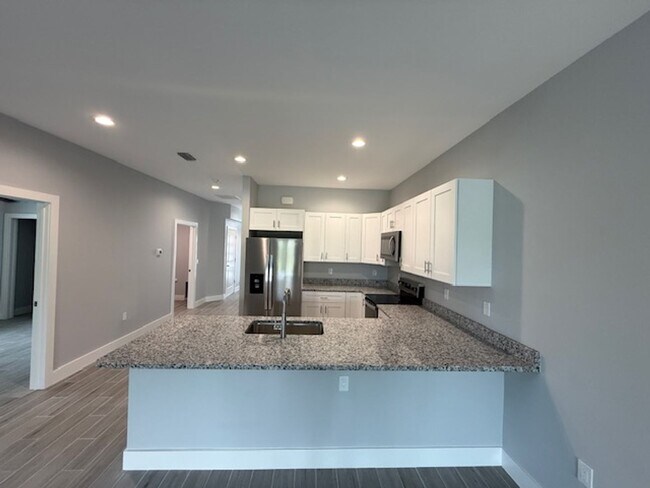 Foto del edificio - 3451 Bal Harbor Blvd