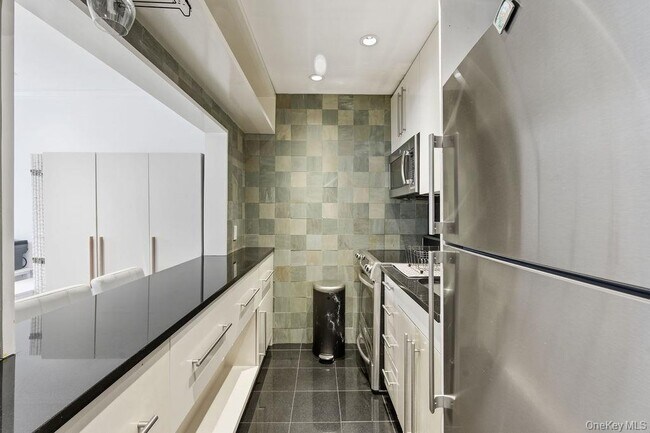 Foto del edificio - 26 Layton Ave