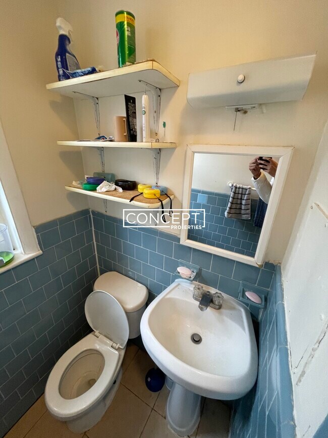 Building Photo - 15 Aberdeen St