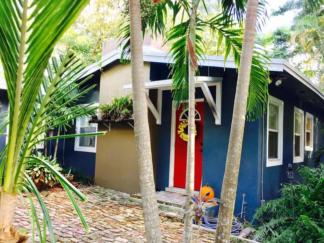 Building Photo - 706 SW 13th Ave