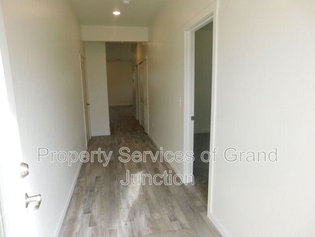 Building Photo - 2364 Canyon Ct