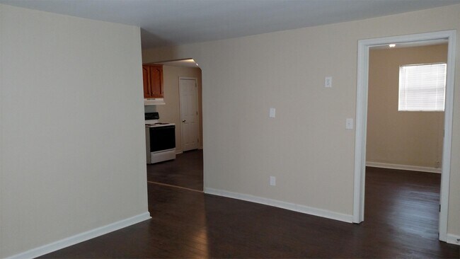 Building Photo - 203 Fairy Ave