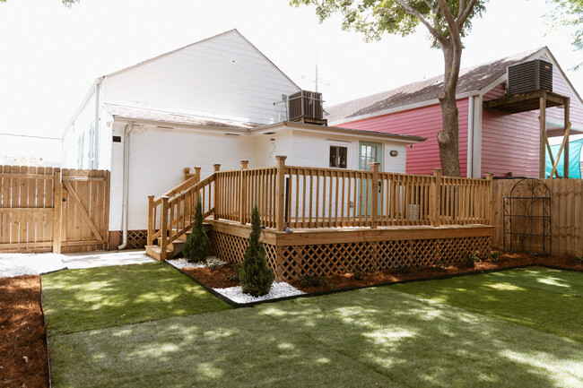 Backyard Deck area - 5466 N Rampart St