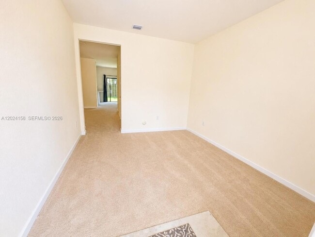 Foto del edificio - 3354 SE 2nd Ct