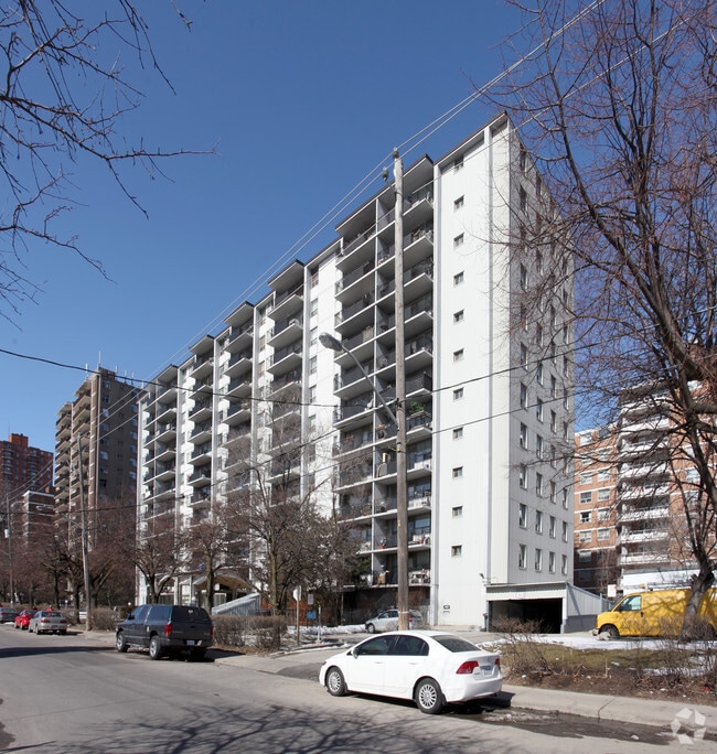 Building Photo - 130 Gowan Ave