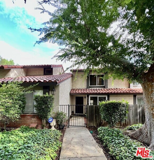 Foto del edificio - 27574 Rondell St