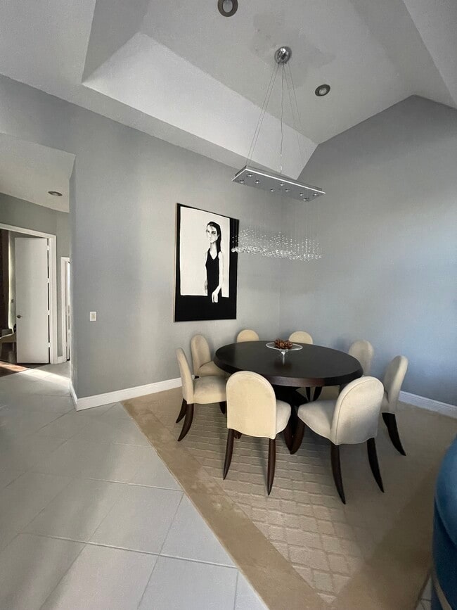 Building Photo - 17323 Bermuda Village Dr