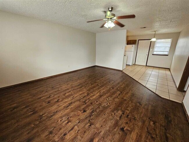 Foto del edificio - 7912 NW Crossland Cir