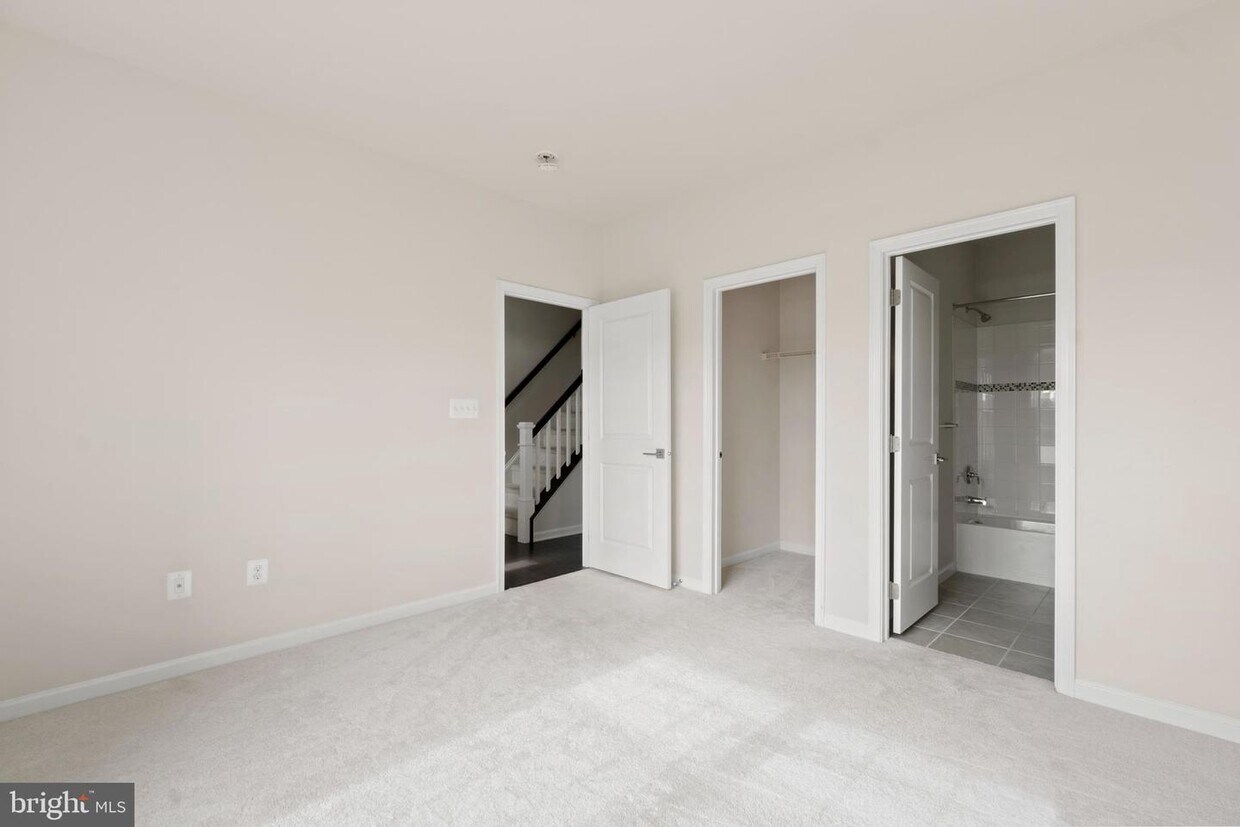 Foto principal - 23470 Madison Heights Terrace