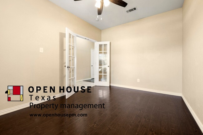 Building Photo - 3017 Rocky Creek Dr, Mansfield