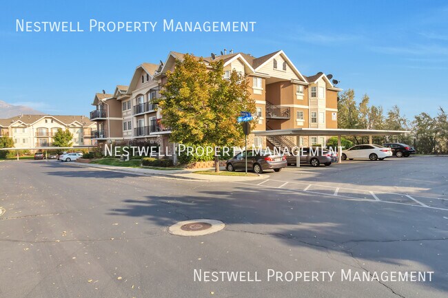 Foto del edificio - 1419 W Rutherford Ave