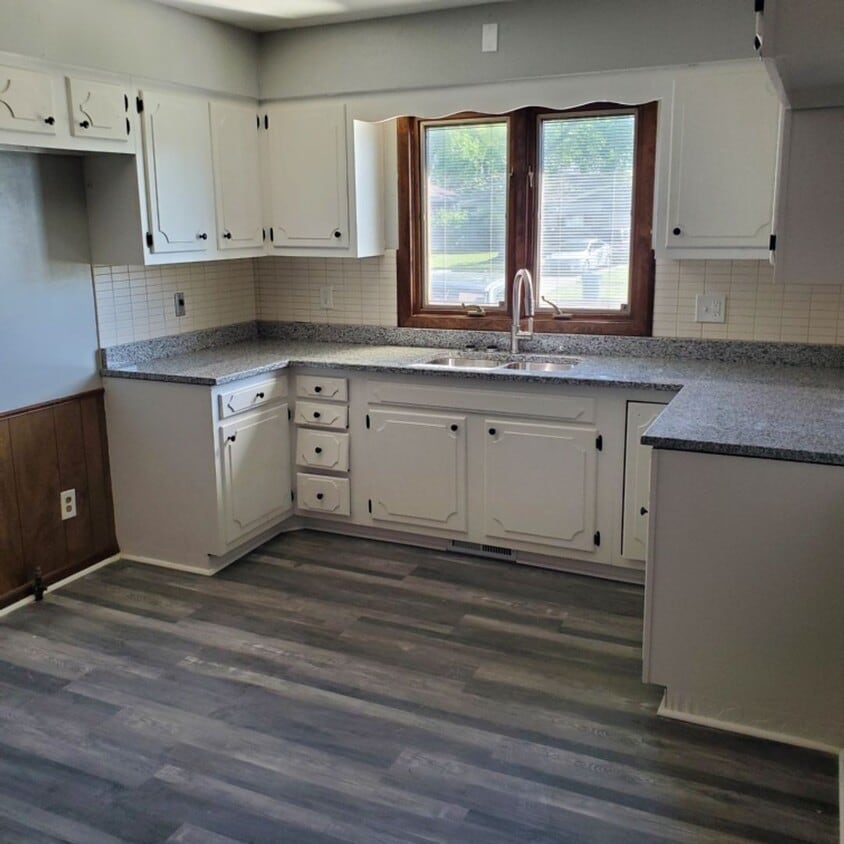 2720 Mills Dr, Lorain, OH 44052 House Rental in Lorain, OH