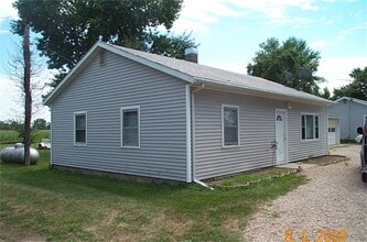 Building Photo - 810 S Dakota St