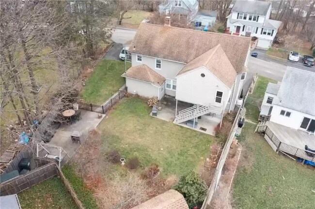 Foto del edificio - 135 Ball Farm Rd