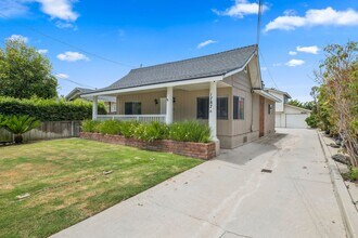 Building Photo - 1787 Tustin Ave