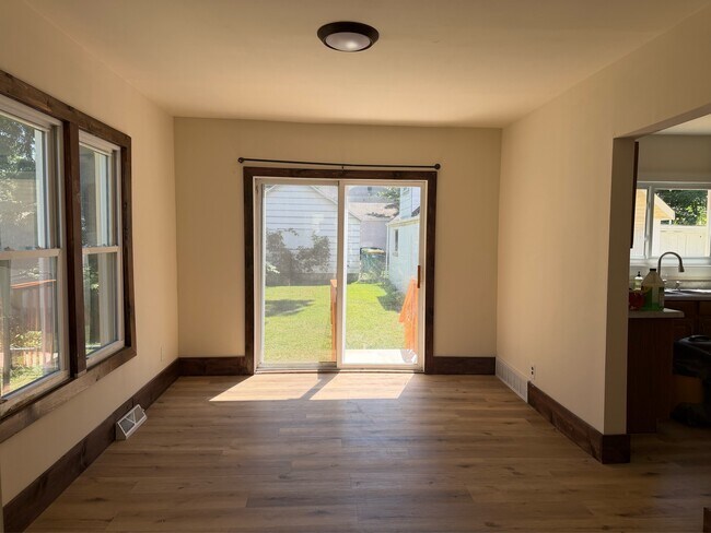 Foto del edificio - 1128 Maginn Ct