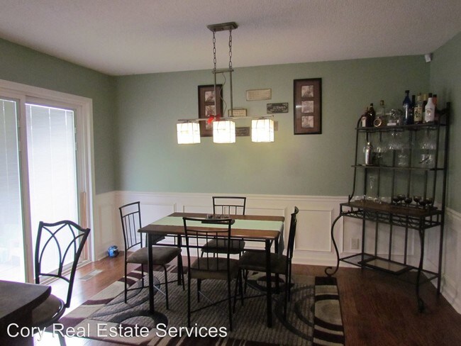 Building Photo - 3 br, 2 bath House - 1428 Addison Dr