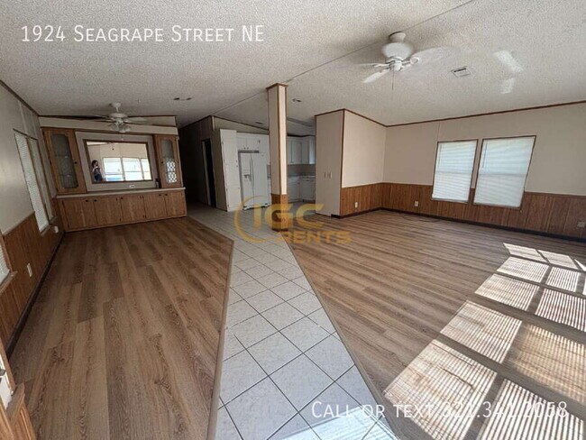 Foto del edificio - 1924 Seagrape St NE