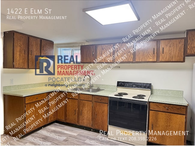 Building Photo - 1422 E Elm St