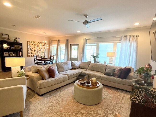 Foto del edificio - 4 Bedroom Single Family Home in Headland, AL