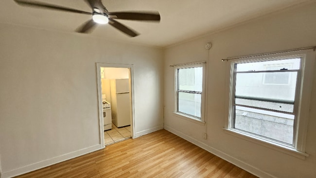 Building Photo - 727 S Coronado St