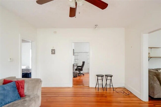 Foto del edificio - 12-14 Belair Ave