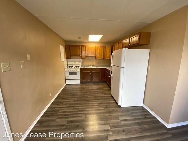 Building Photo - 720 7th St
