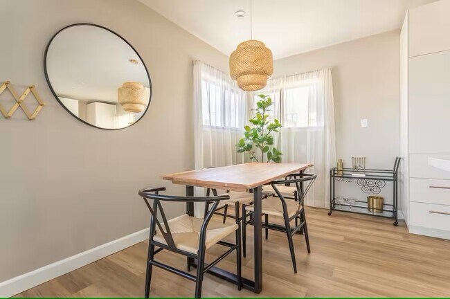 Foto del edificio - 326 Rosecrans Ave