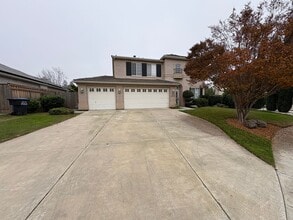 Building Photo - 2650 S Peppertree St