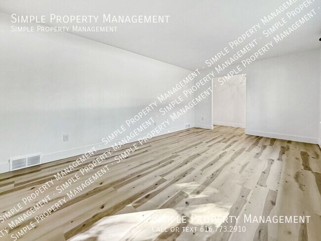 Building Photo - 3587 Knapp St NE