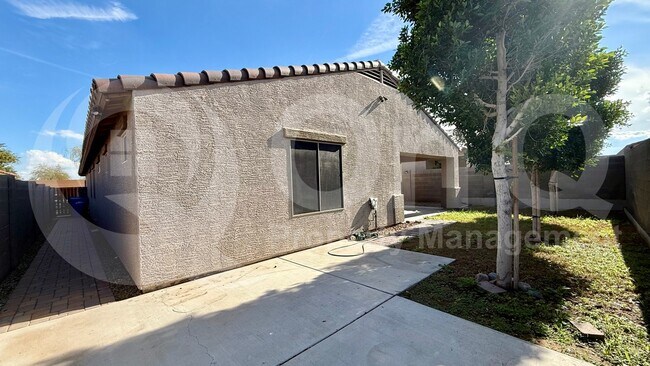 Foto del edificio - 6516 S 38th Dr