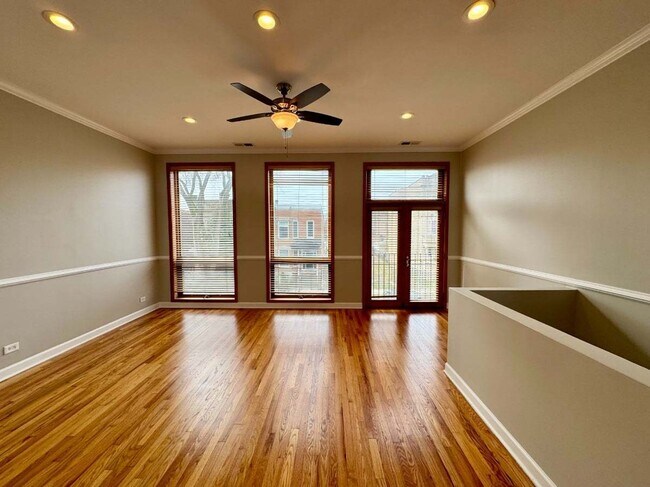 Foto del edificio - 1537 N Fairfield Ave