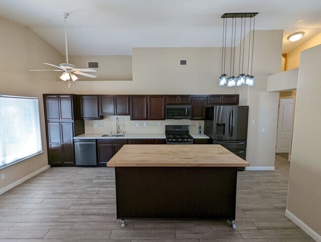Foto del edificio - 4932 Dunvegan Ct