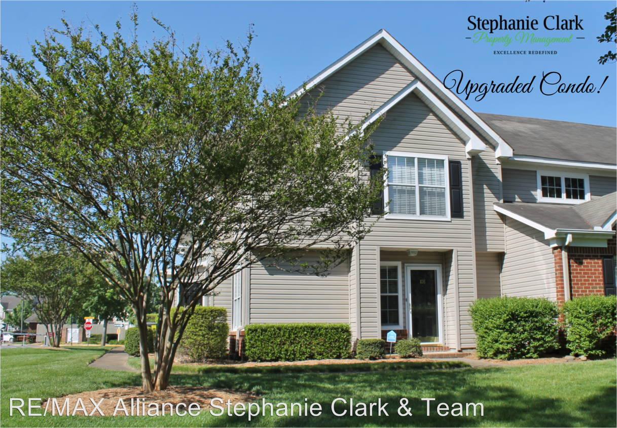 Primary Photo - 3861 Lasalle Dr